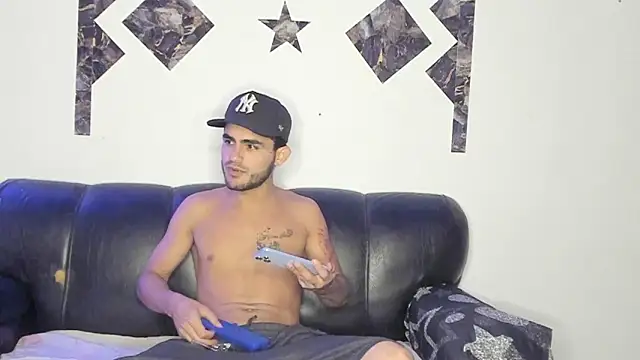 Snapshot of Master_King_Crazzy666 chatting on May 30, 6:46 pm Master King Crazzy666 online show from May 30, 6:46 pm