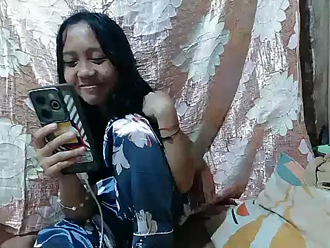 Yours AsianPinayGirl18 online show from May 13, 2:02 pm