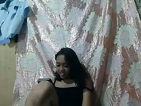 Yours AsianPinayGirl18 online show from May 28, 10:00 am