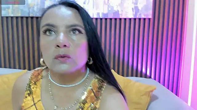 Roxanna moore online show from April 30, 2:35 pm