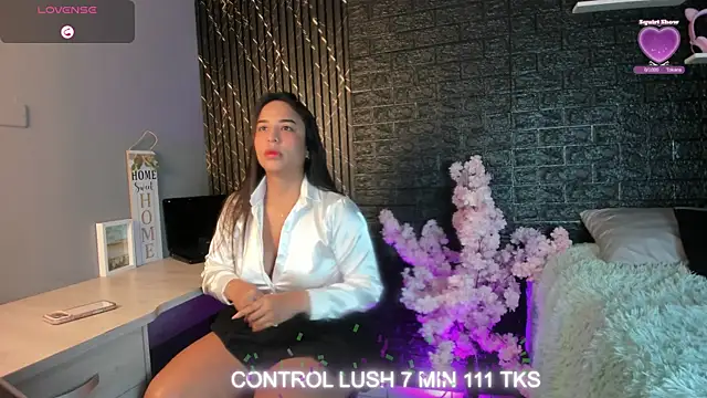 Aluna2  online show from May 4, 4:21 pm
