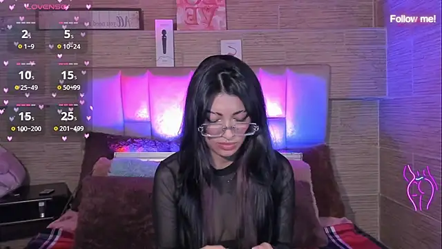 mia smoke  online show from July 7, 12:13 am