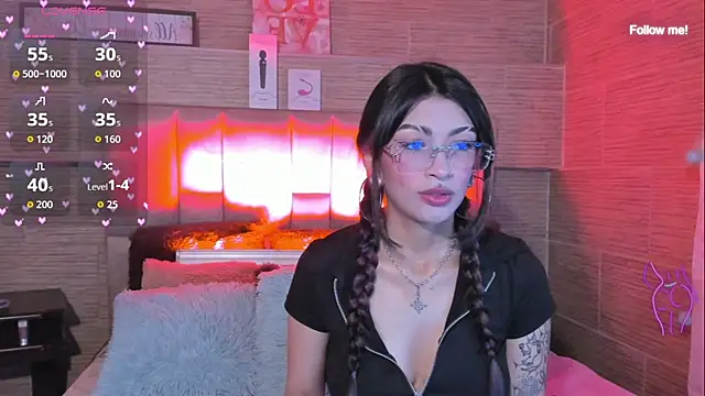 mia smoke  online show from July 16, 1:24 am