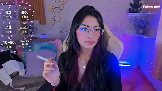 Snapshot of mia_smoke_ chatting on June 10, 3:35 pm mia smoke online show from June 10, 3:35 pm
