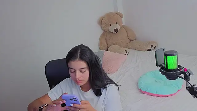 valerihouse  online show from August 1, 2:53 am