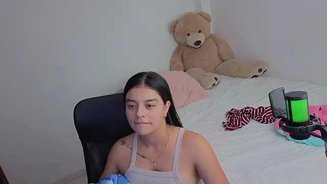 valerihouse  online show from July 24, 2:07 am
