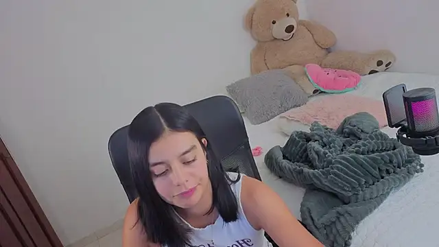 valerihouse  online show from June 10, 12:56 am