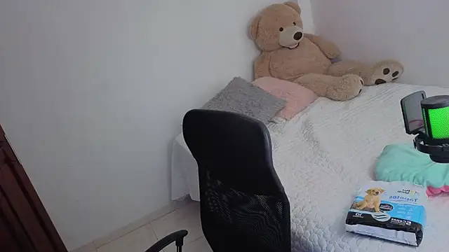 valerihouse  online show from June 21, 2:06 am