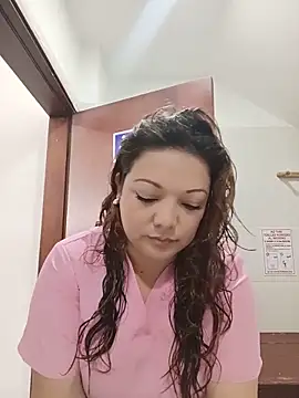 Snapshot of SAMANTHA--02 chatting on May 15, 12:47 pm SAMANTHA--02 online show from May 15, 12:47 pm