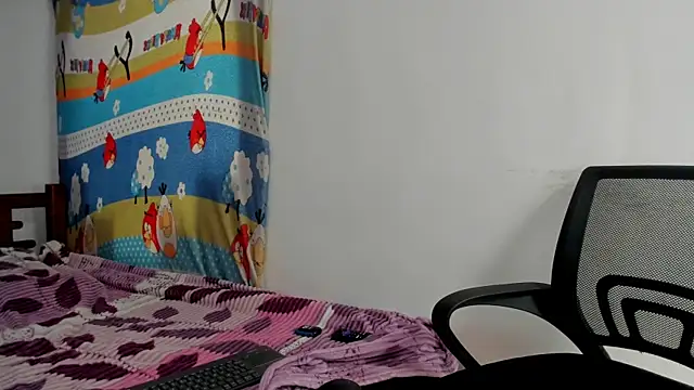 Vannellope vladimir online show from May 7, 2:31 pm