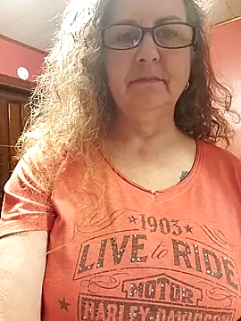 Harleygirl73 online show from May 30, 12:39 am