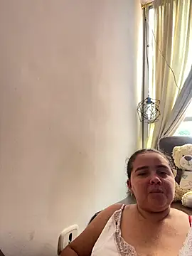 evereskira online show from May 14, 6:49 pm