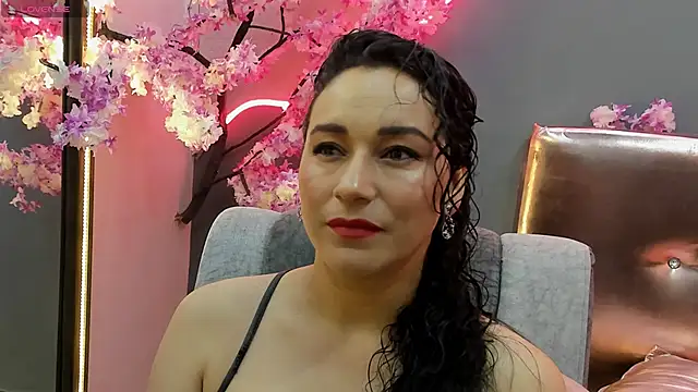Elizabeth bennett online show from June 22, 12:35 pm