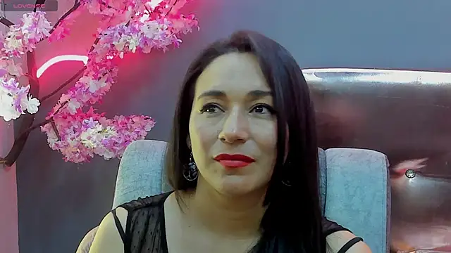Elizabeth bennett online show from June 19, 12:49 am
