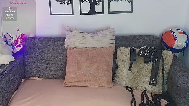 Snapshot of Angelabrowm chatting on June 24, 2:32 am Angelabrowm online show from June 24, 2:32 am