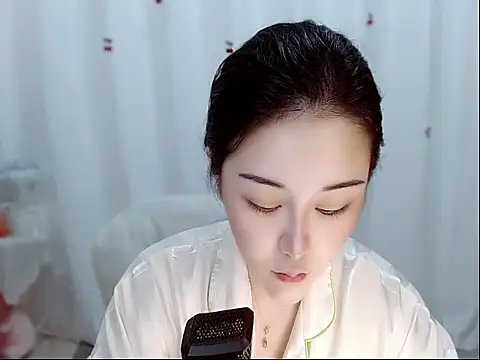 Amy-cnbaby online show from May 18, 1:39 am
