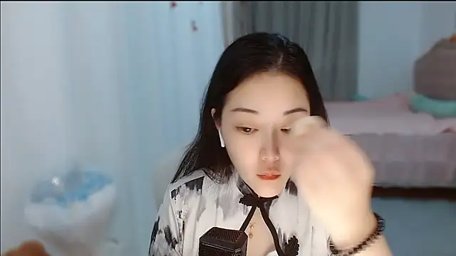 Amy-cnbaby online show from August 5, 2:05 am