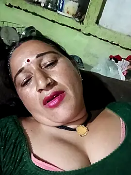 Snapshot of Haliya8 chatting on May 13, 4:36 pm Haliya8 online show from May 13, 4:36 pm