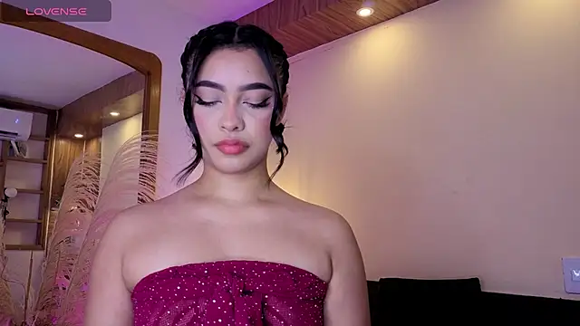 Chloe monroee online show from June 6, 3:23 am