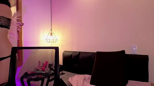 Chloe monroee online show from May 1, 3:11 am