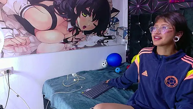 Noa lau online show from July 16, 4:09 am