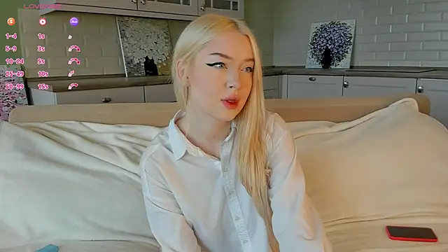 Snapshot of Chanelbayerr chatting on May 30, 4:52 am Chanelbayerr online show from May 30, 4:52 am