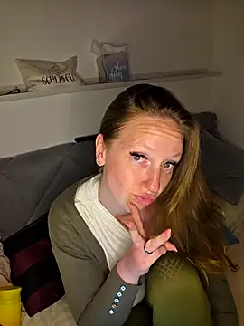 SweetGermanAlina online show from May 10, 7:38 pm