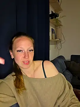 SweetGermanAlina online show from May 17, 9:48 pm