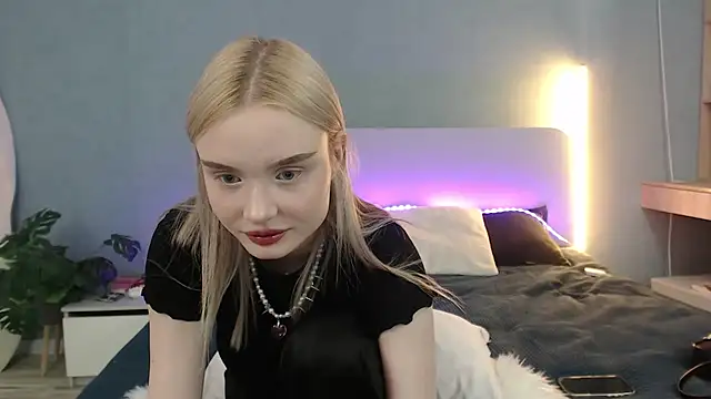 Snapshot of Angel_Share chatting on May 6, 12:36 am Angel Share online show from May 6, 12:36 am