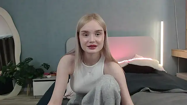 Snapshot of Angel_Share chatting on May 29, 12:49 am Angel Share online show from May 29, 12:49 am