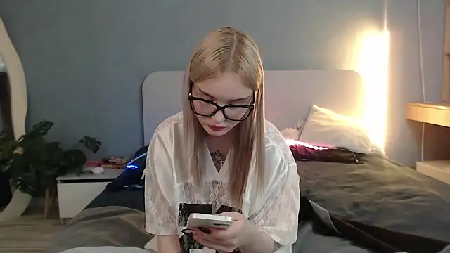 Snapshot of Angel_Share chatting on May 27, 1:57 am Angel Share online show from May 27, 1:57 am