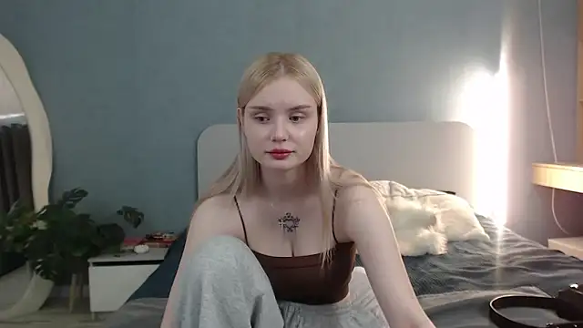 Snapshot of Angel_Share chatting on June 14, 5:52 am Angel Share online show from June 14, 5:52 am