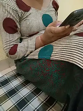 Seema yadav01 online show from July 8, 5:08 am