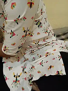 Seema yadav01 online show from July 11, 5:08 am
