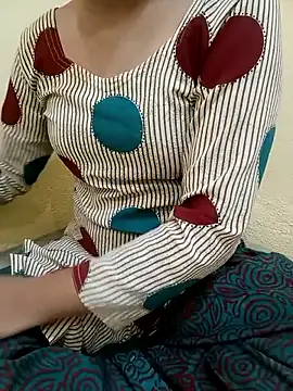 Seema yadav01 online show from June 5, 5:12 am