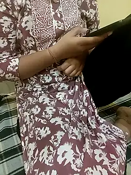 Seema yadav01 online show from July 20, 5:15 am