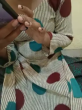 Seema yadav01 online show from July 4, 5:36 am
