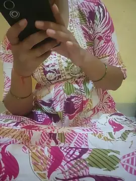 Seema yadav01 online show from May 5, 4:59 am