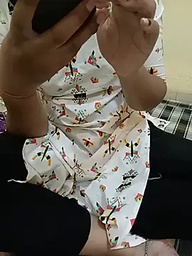 Seema yadav01 online show from July 3, 5:03 am