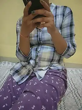 Seema yadav01 online show from May 26, 5:05 am