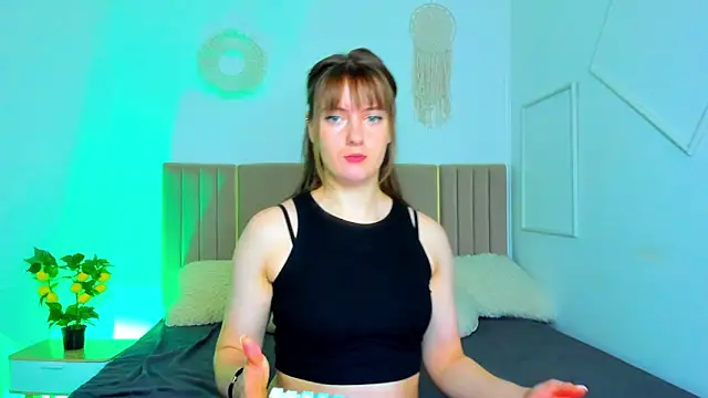 Cutie blushh online show from May 21, 12:24 pm