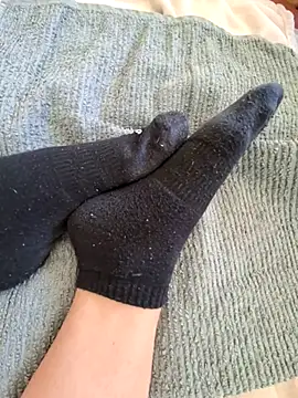 Midnight Feet online show from April 30, 9:49 am