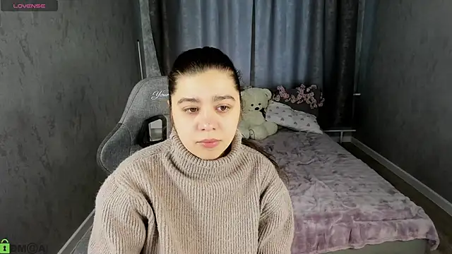 Snapshot of Trisha_Moore chatting on May 17, 1:05 am Trisha Moore online show from May 17, 1:05 am