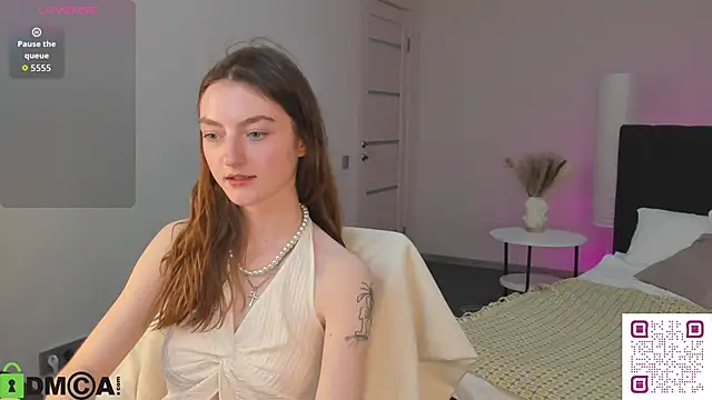 Snapshot of Valenora1 chatting on May 15, 11:30 am Valenora1 online show from May 15, 11:30 am