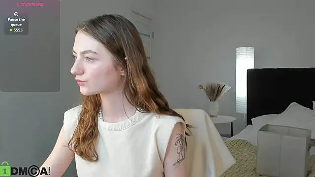 Snapshot of Valenora1 chatting on May 14, 12:02 pm Valenora1 online show from May 14, 12:02 pm