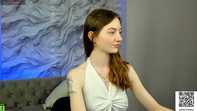 Snapshot of Valenora1 chatting on May 7, 11:13 am Valenora1 online show from May 7, 11:13 am