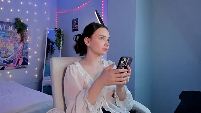 Elvienne online show from June 6, 3:12 am