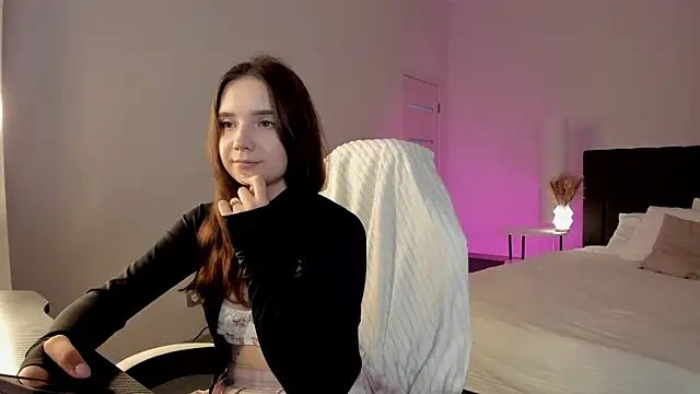 Elvienne online show from June 10, 3:19 am