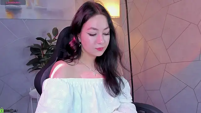 Sofia Conner online show from June 2, 9:31 am