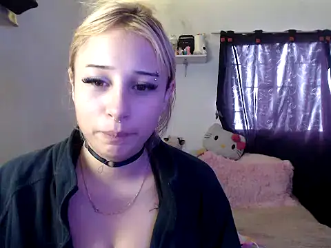 bunnyfoxxd online show from June 19, 8:36 pm